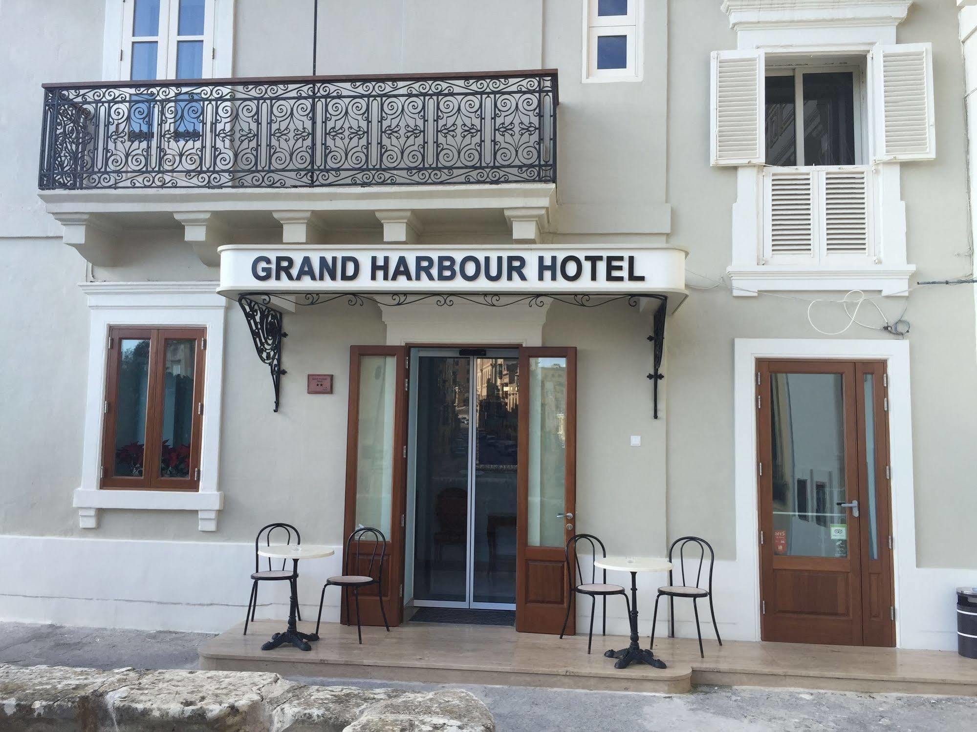 Grand Harbour Hotel Валетта Экстерьер фото